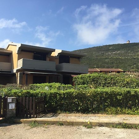 Вилла Sardinia Re - Casa Ibiscus Стинтино Экстерьер фото
