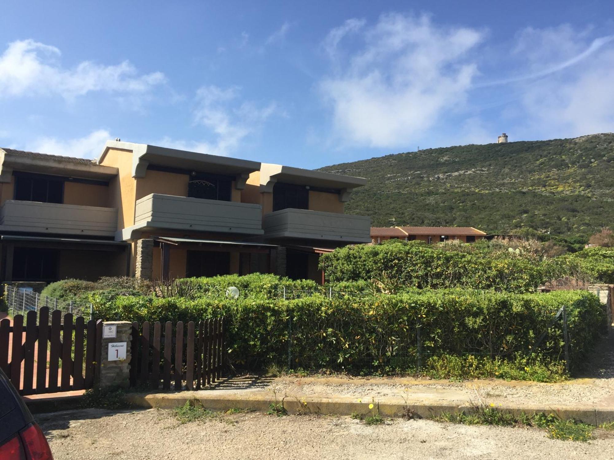 Вилла Sardinia Re - Casa Ibiscus Стинтино Экстерьер фото